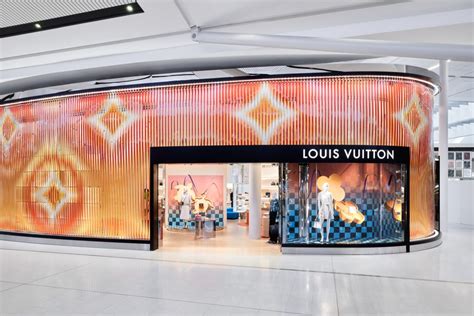 largest louis vuitton stores.